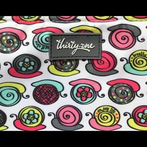Thirty-one snail print cold bag